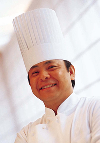 山口 浩氏