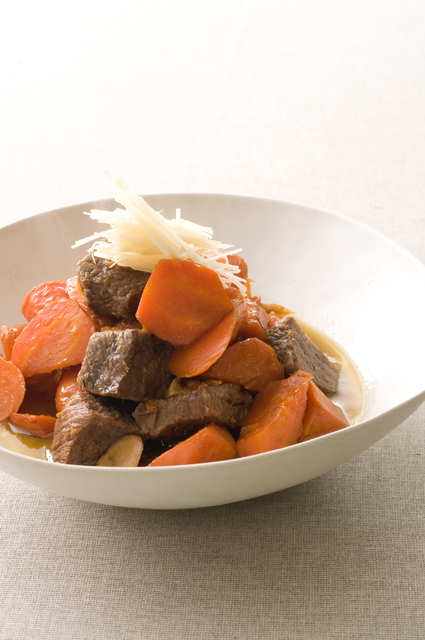牛肉とにんじんのメープル煮